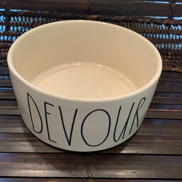 DOGGIE GIFT🐾❤️🐾 NEW CERAMIC  “DEVOUR” BOWL by RAE DUNN…for SWEET FURRY BABY❤️ - Picture 3 of 4